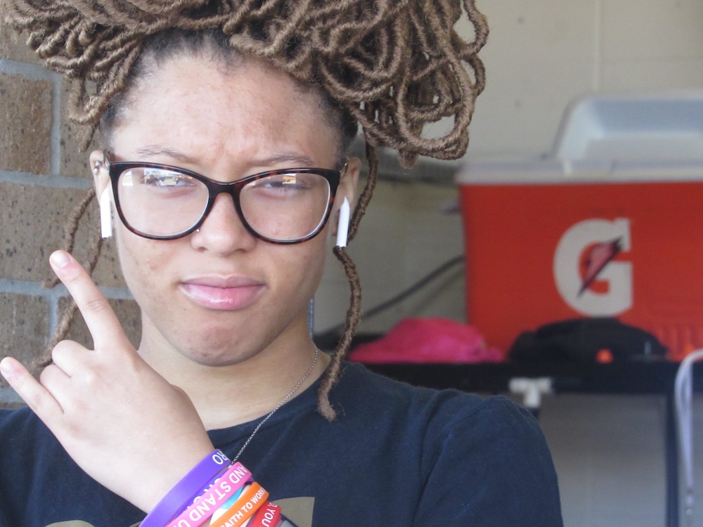 a picture of another girl from my sophmore year track team.